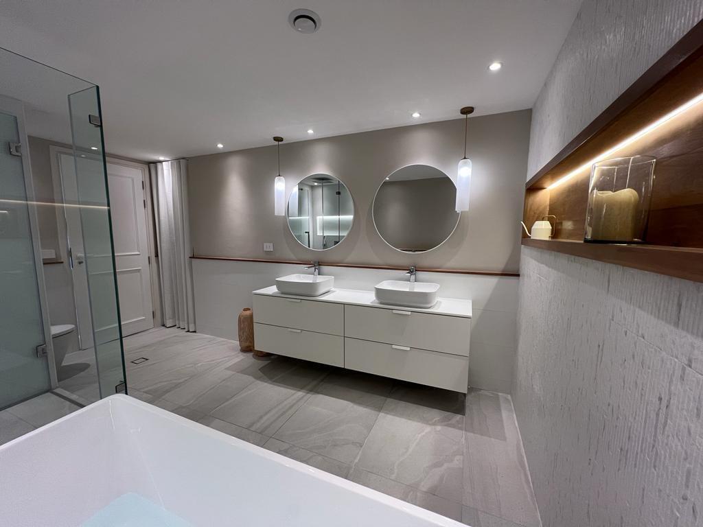 Modern Bathroom